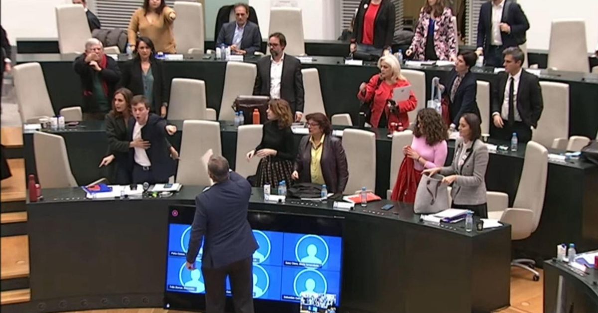 Almeida convoca un pleno en el Ayuntamiento de Madrid el 4 de enero ...