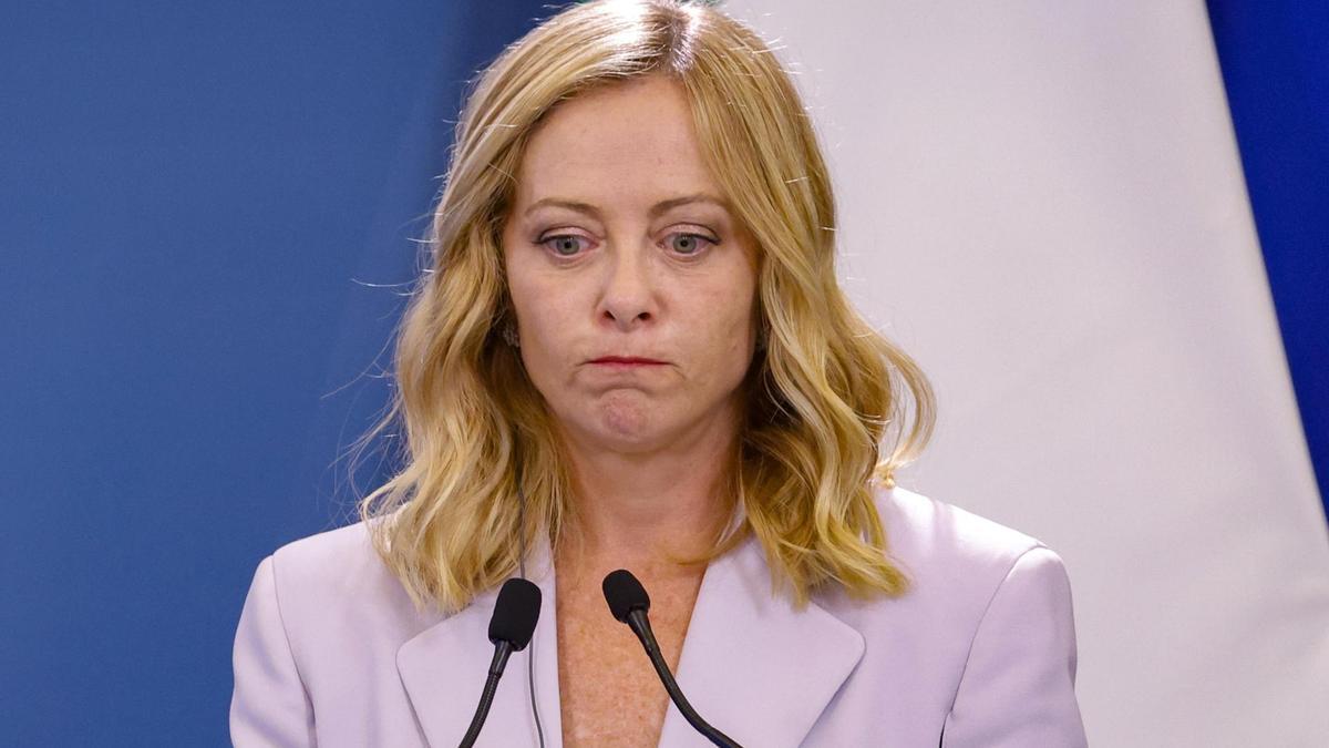 La primera ministra italiana, Giorgia Meloni, asiste a una conferencia de prensa con el presidente argelino al final de una cumbre intergubernamental Italia-Argelia en Roma, Italia.