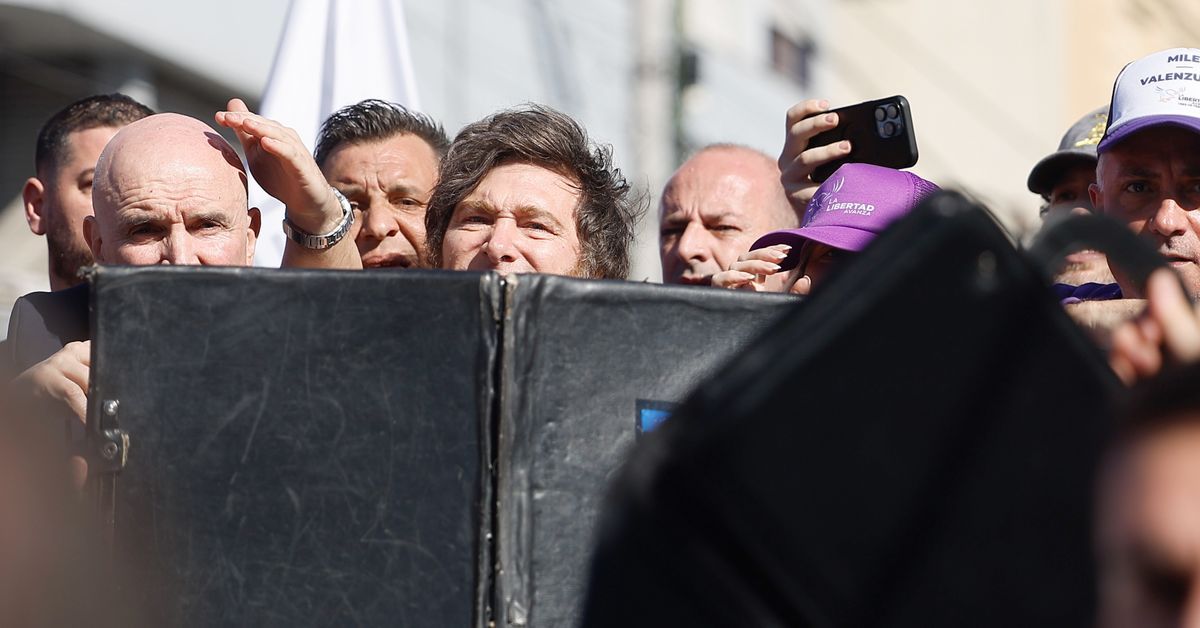 La corrupción y la carestía de la vida dejan a Milei sin relato a las puertas de las elecciones
