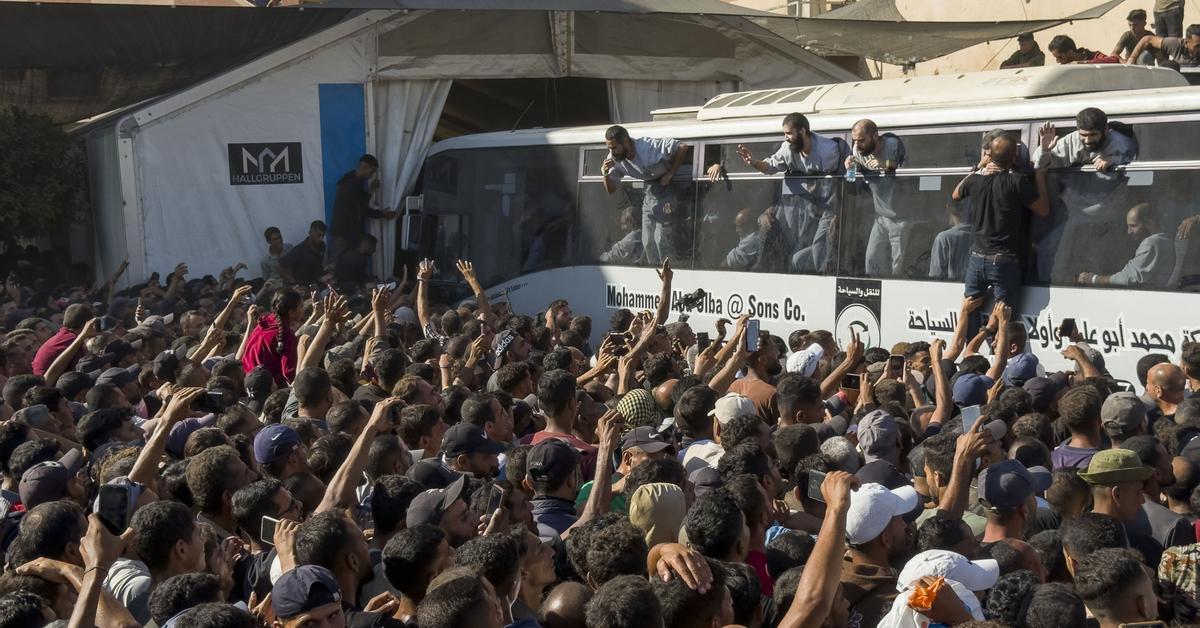 Quemaduras, fracturas y torturas: Hamás denuncia crímenes en los cuerpos entregados por Israel