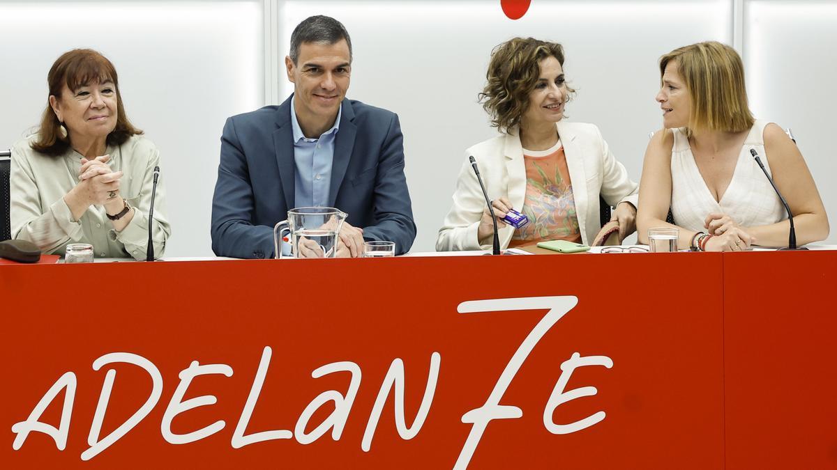 Narbona, Sánchez, Montero y Bernabé en la reunión de la Ejecutiva Federal del PSOE