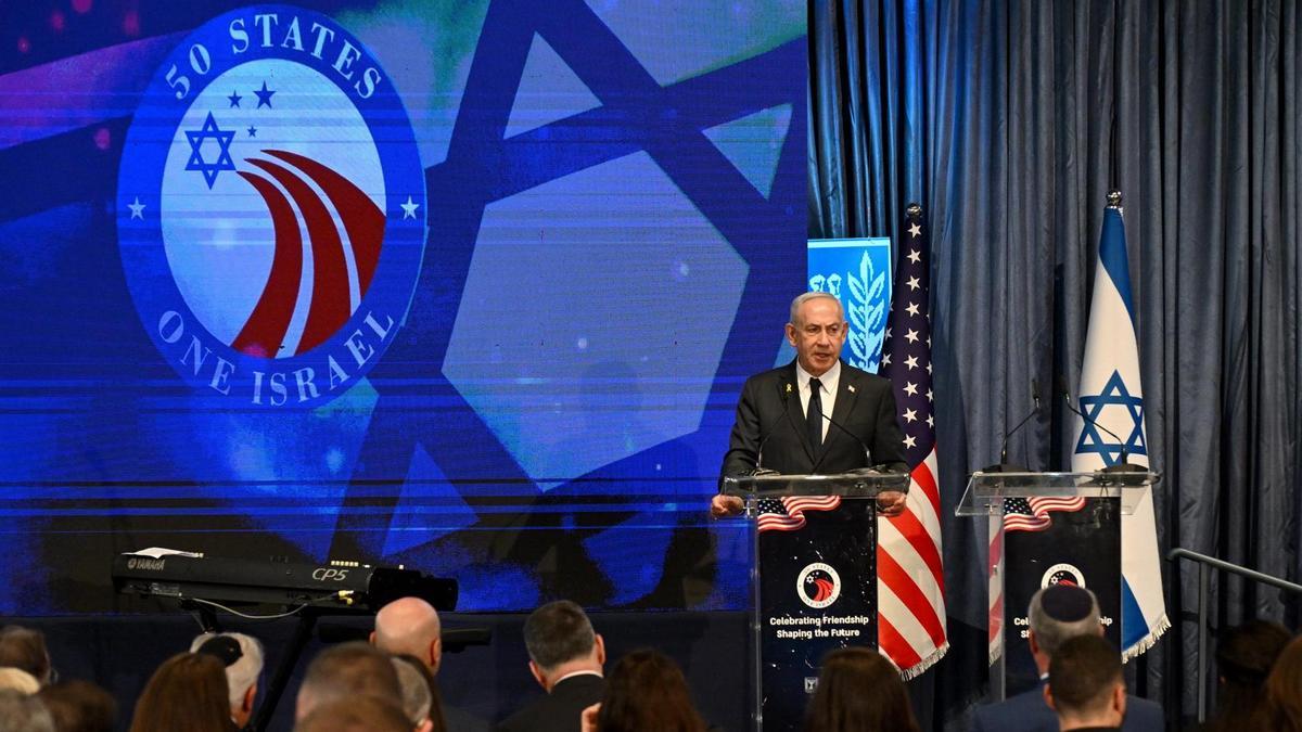 El primer ministro de Israel, Benjamin Netanyahu, hablando ante una delegación de congrsesistas estadounidenses en Israel.