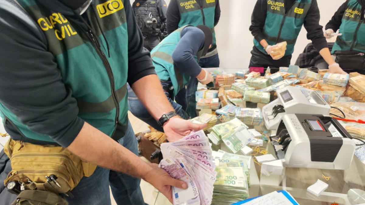 Dinero incautado a presuntos narcos gallegos.