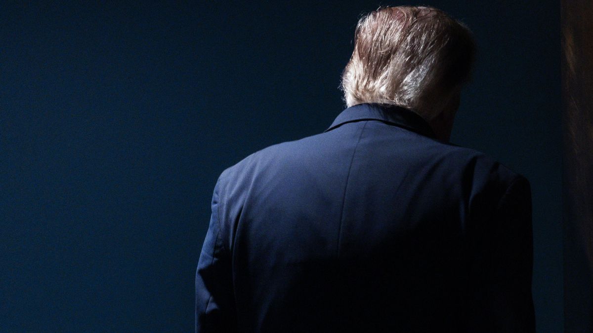 Callar a la CNN: Trump pone el ruido, Paramount el dinero