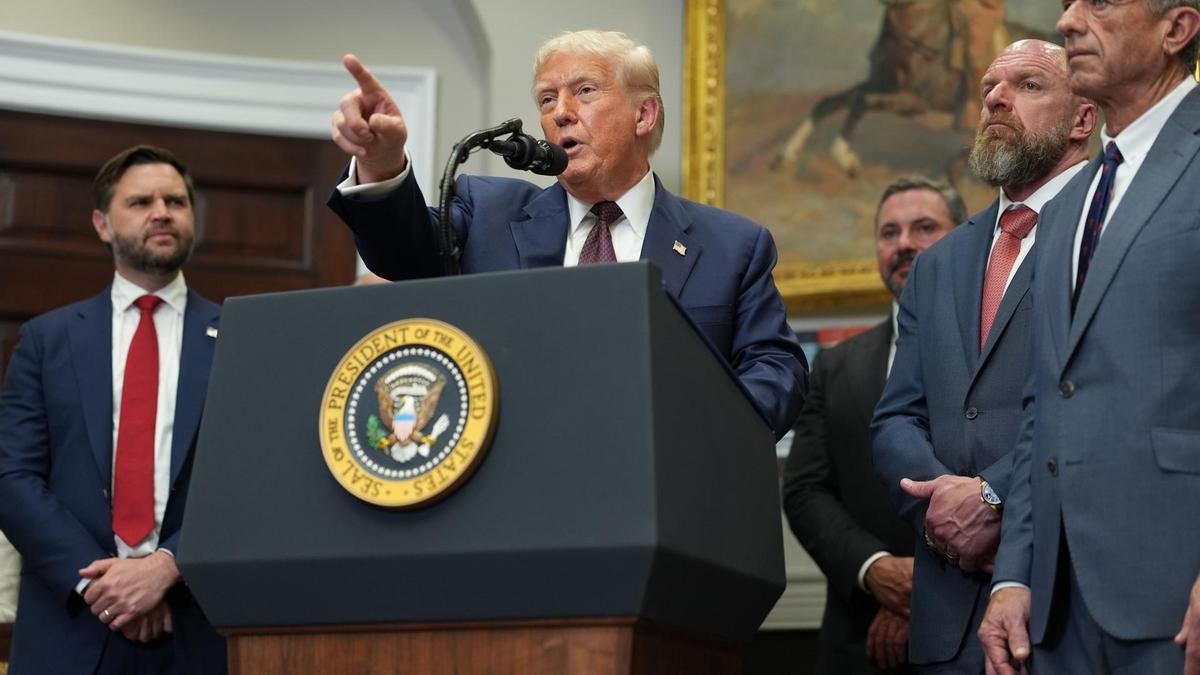 Trump envía dos submarinos nucleares cerca de Rusia ante las 