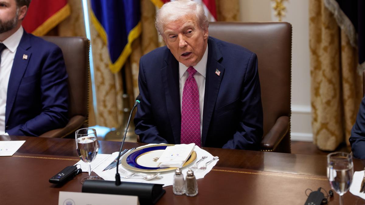 Trump usa la IA para autoproclamarse rey y responder a las protestas de 'No Kings'