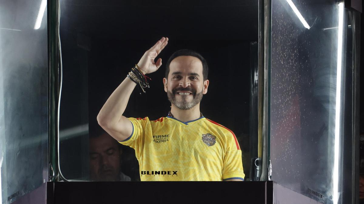 El ultraderechista De la Espriella celebra su victoria en las elecciones a la presidencia de Colombia