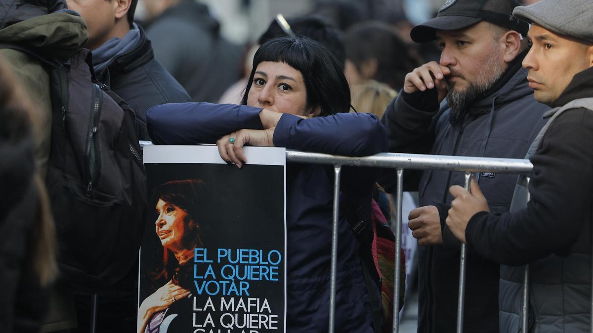 Las movilizaciones contra la condena a Cristina Fernández se extienden por Argentina