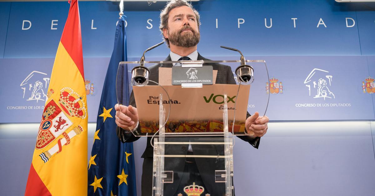 El PP trata de emular la 'Operación Ciudadanos' con Vox tras el acercamiento a Espinosa de los Monteros