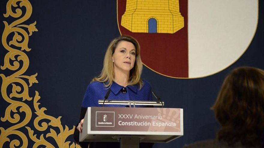 Cospedal dice estar "muy satisfecha" tras desestimar el juez su demanda contra Bárcenas
