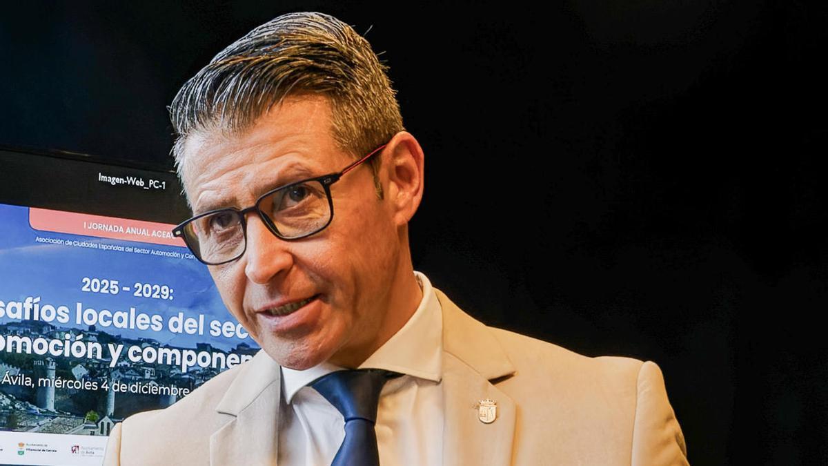 El alcalde de Almussafes (Valencia) dimite de sus cargos en el PSOE ante las denuncias de acoso