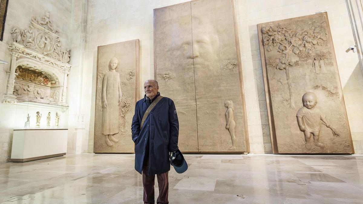 La Catedral de Burgos muestra las puertas de la discordia diseñadas por Antonio López