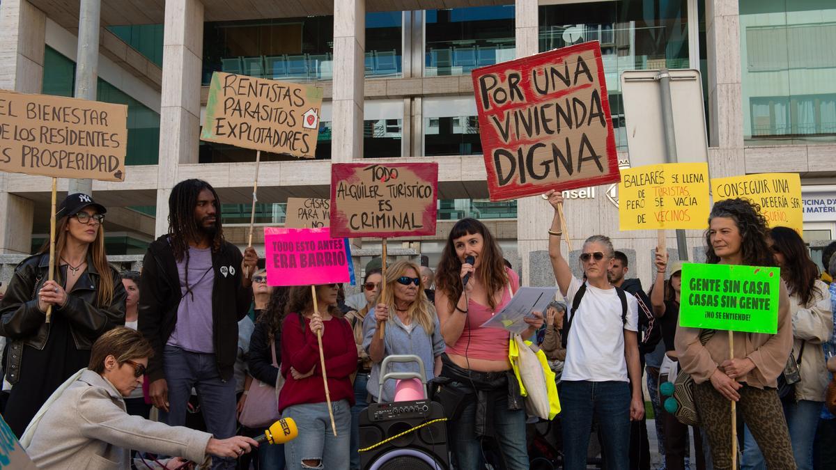 Los colectivos de vivienda critican el aval del Gobierno a los caseros a días del fin de la moratoria antidesahucios