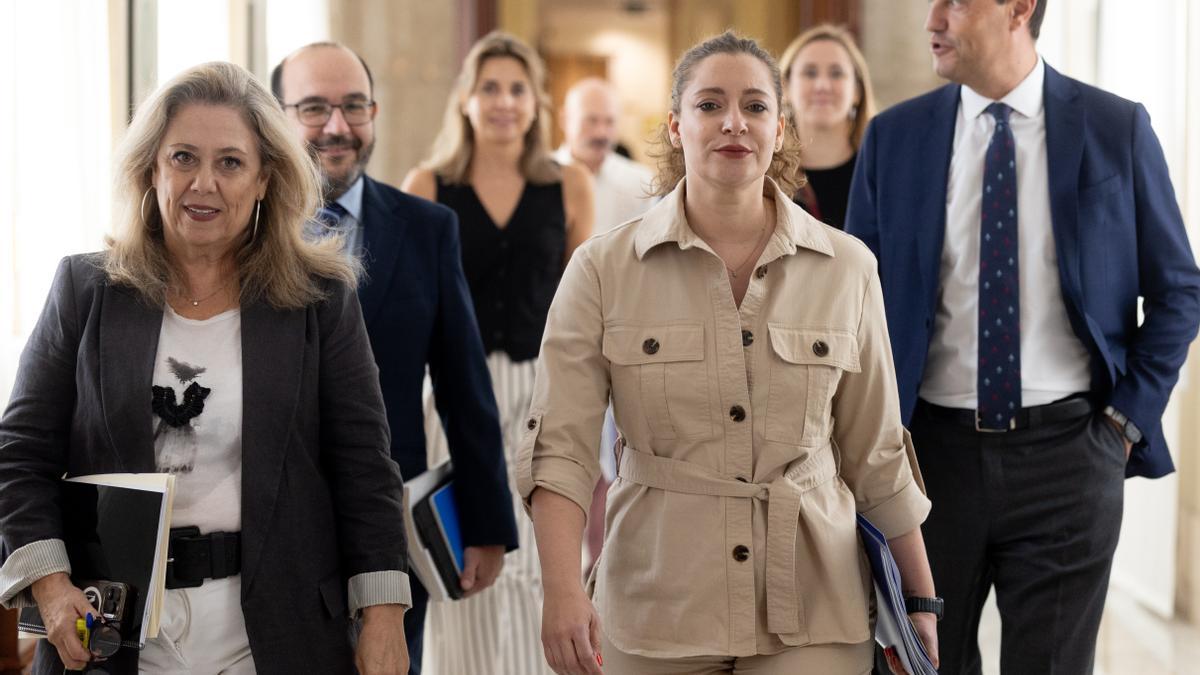 La portavoz del PP en el Congreso, Ester Muñoz, a su llegada a una Junta de Portavoces, en el Congreso de los Diputados