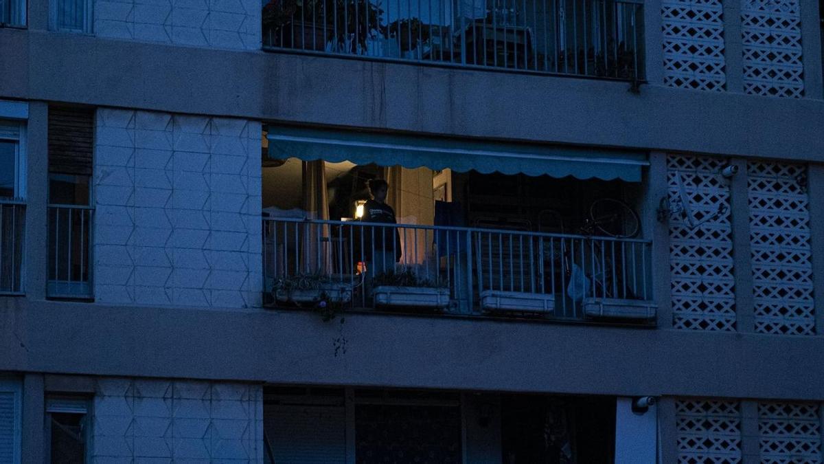 Las calles de la ciudad sin luz durante el apagón, a 28 de abril de 2025, en Barcelona.