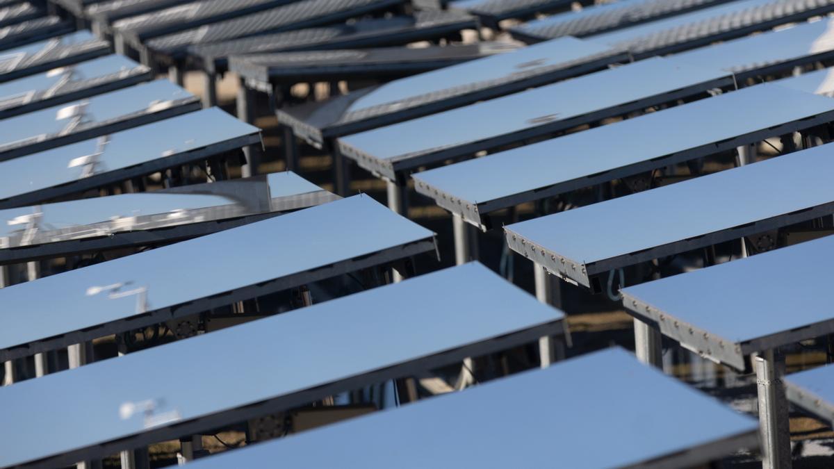 La fotovoltaica abre una nueva brecha en la Extremadura Vaciada