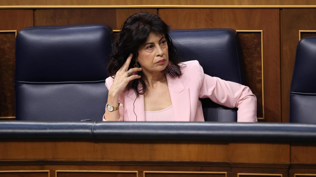 La ministra de Igualdad, Ana Redondo, en el Congreso.