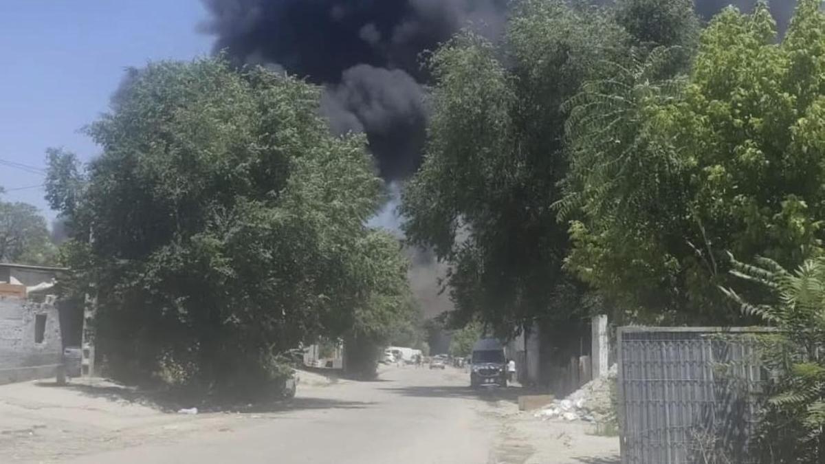 Incendio en el Sector 6 de la Cañada Real.