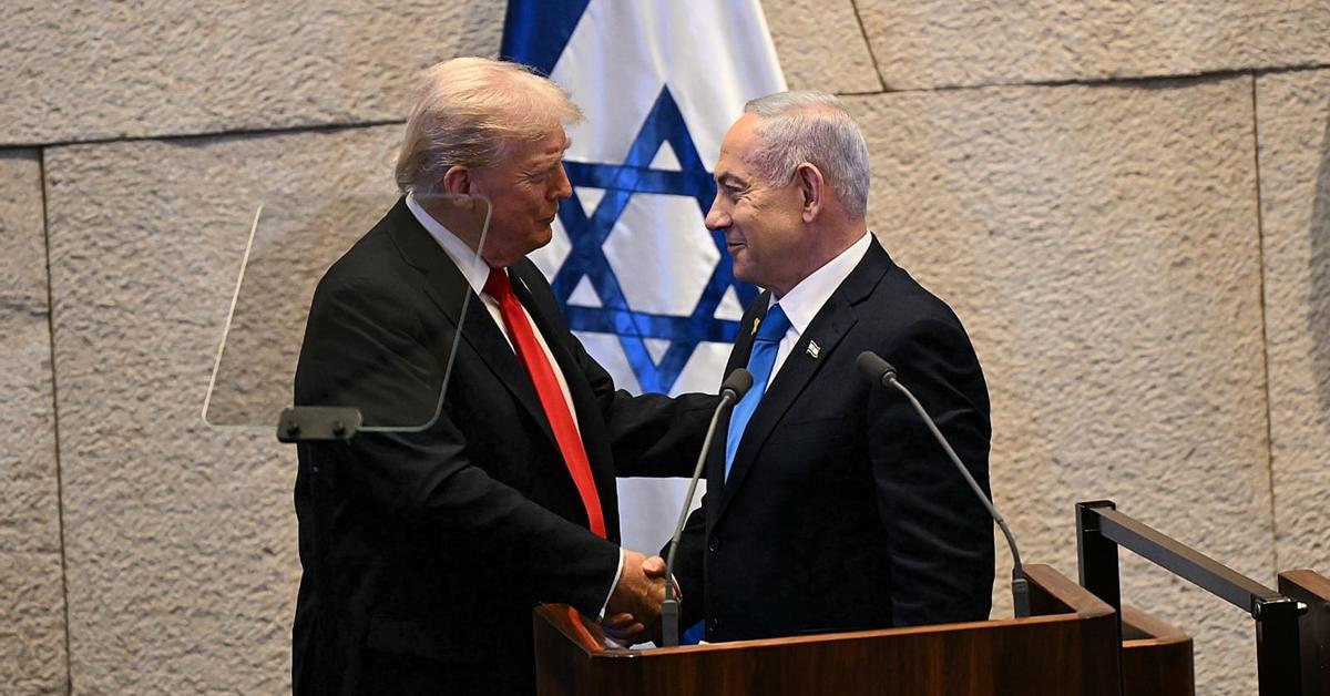 Trump anticipa una "era dorada" en Oriente Medio en un discurso interrumpido por gritos propalestinos