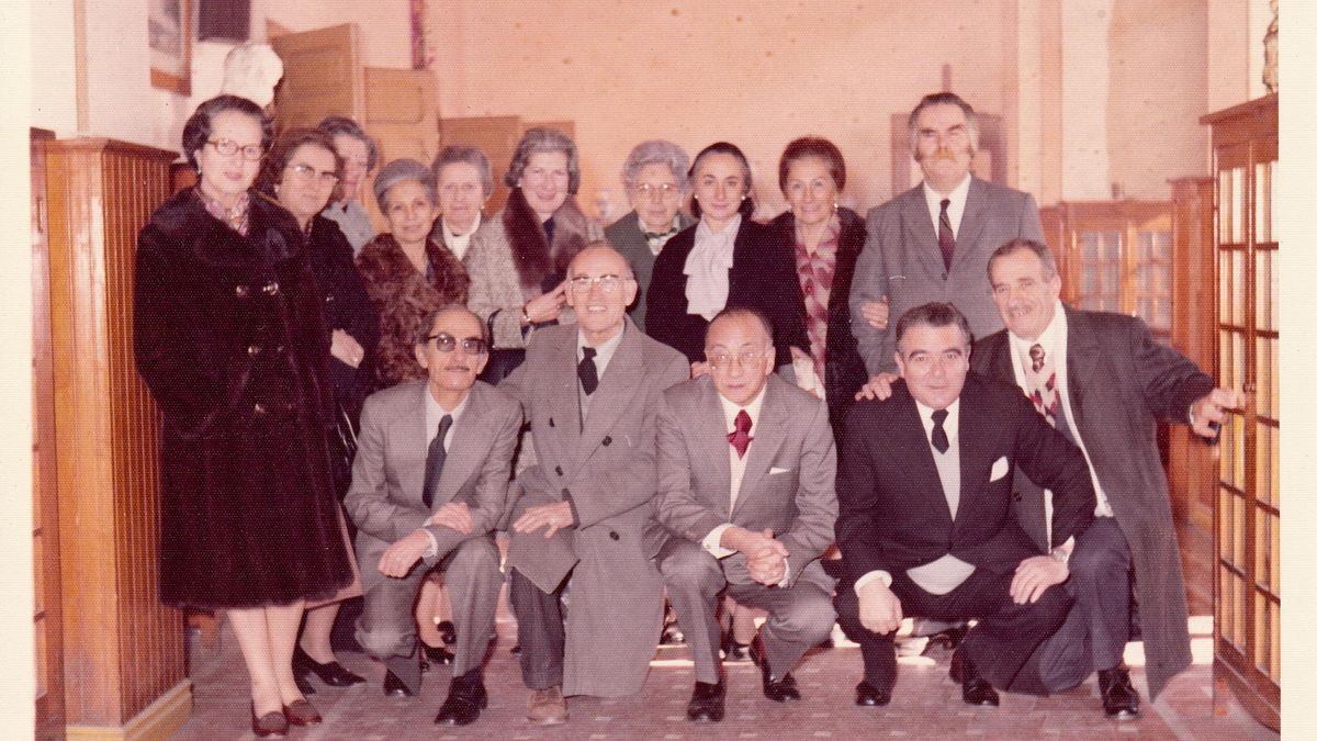Un claustro de profesores de los años 70 en España.