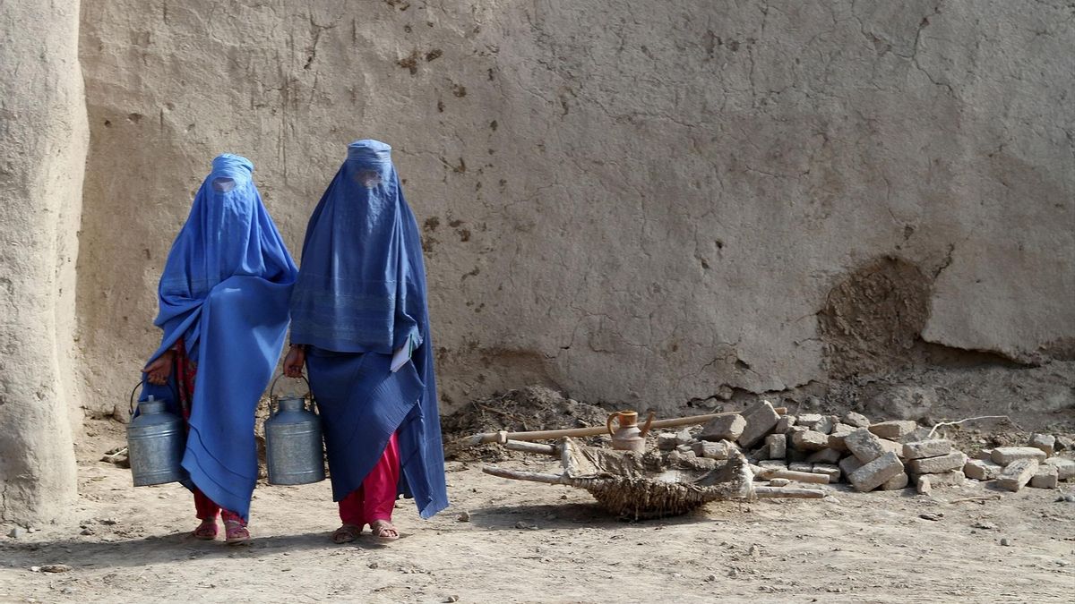 Bruselas se sienta con los talibanes para hablar de migración antes que de los derechos de las mujeres