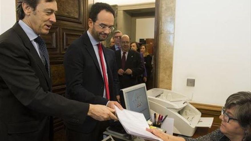 Los dos portavoces del PP y el PSOE cenaron este miércoles en Madrid.