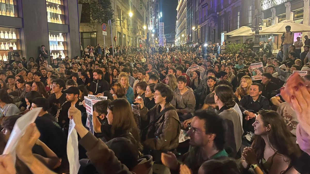 La muerte de Maricarmen conmociona la acampada de Sol: “No vamos a parar, estamos indignados”