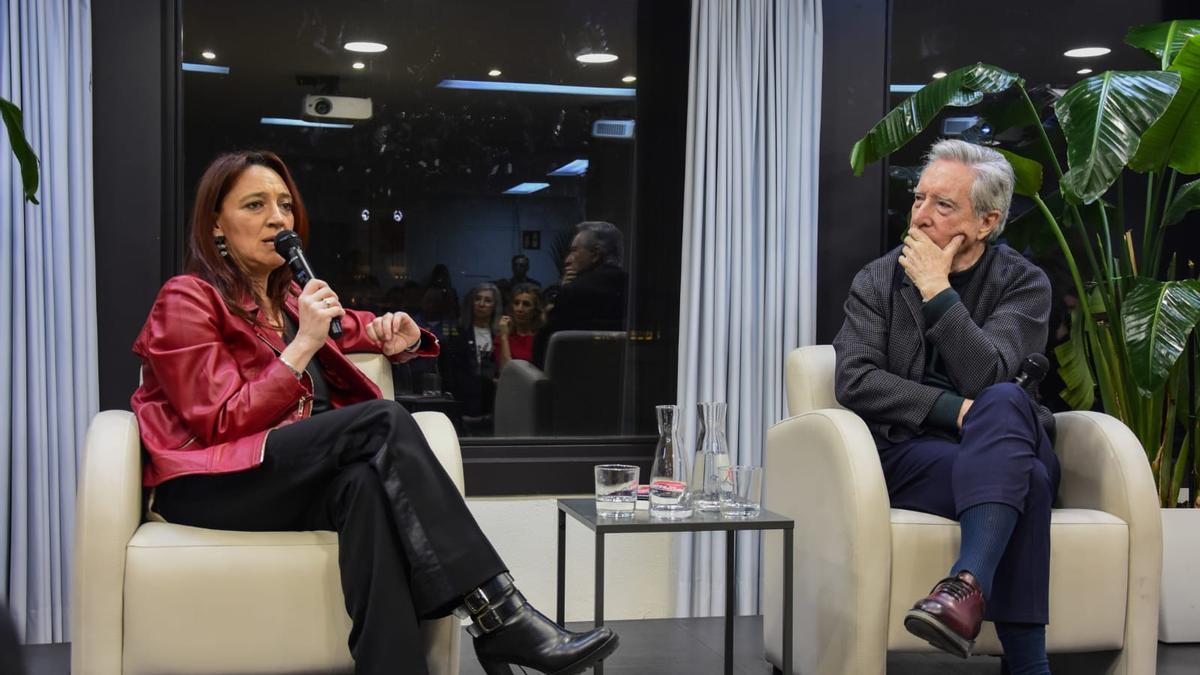Cristina Monge e Iñaki Gabilondo en el Círculo de Bellas Artes, a 5 de marzo de 2026.