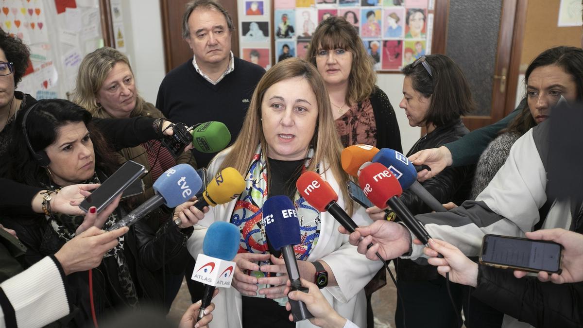 La consejera asturiana de Educación dimite en plena huelga de enseñanza y tras la masiva protesta