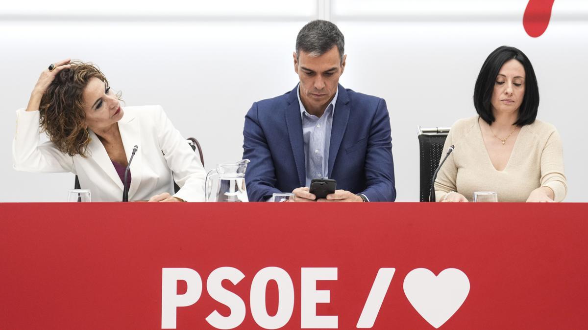 Montero, Sánchez y Torró en la reunión de la Comisión Ejecutiva Federal del PSOE