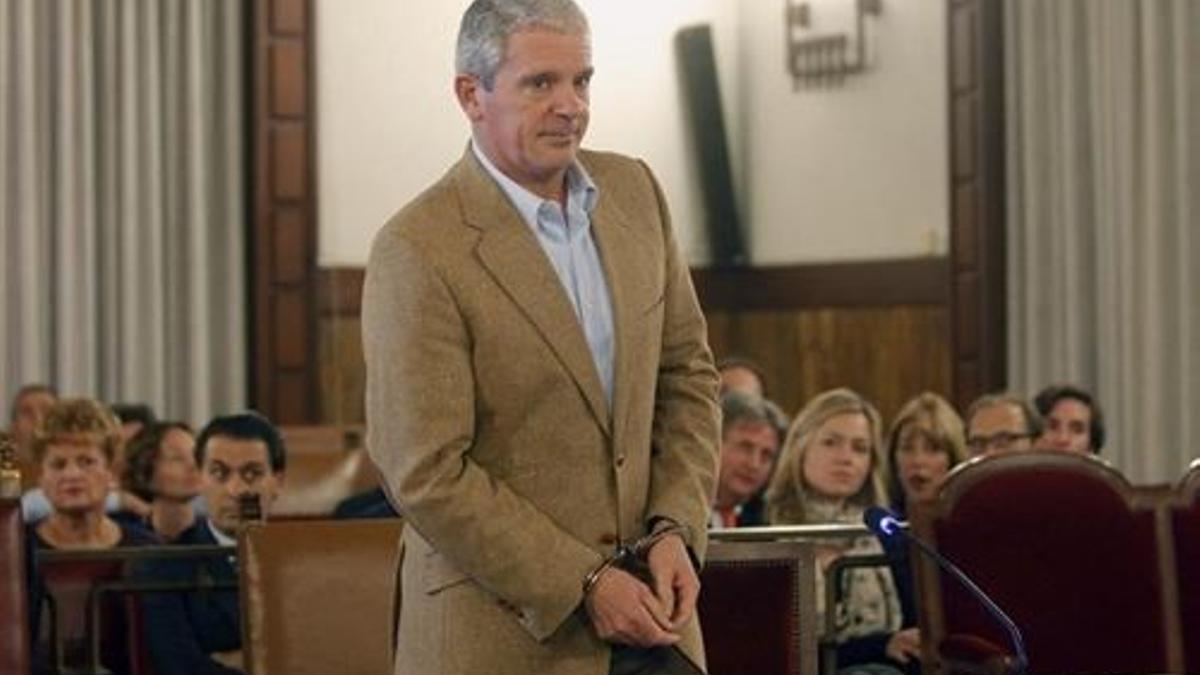 Pablo Crespo: “Romay Beccaría dejó un pufo de padre y muy señor mío en el PP de Galicia”