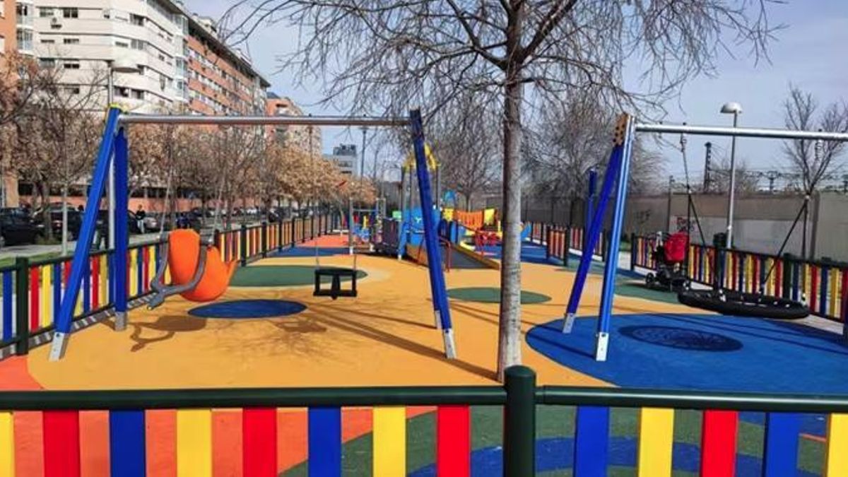 Parque de juegos infantiles en Madrid.