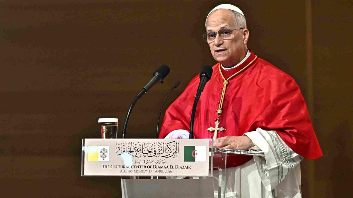 El papa León XIV pronuncia un discurso durante una reunión con las autoridades, la sociedad civil y el cuerpo diplomático.