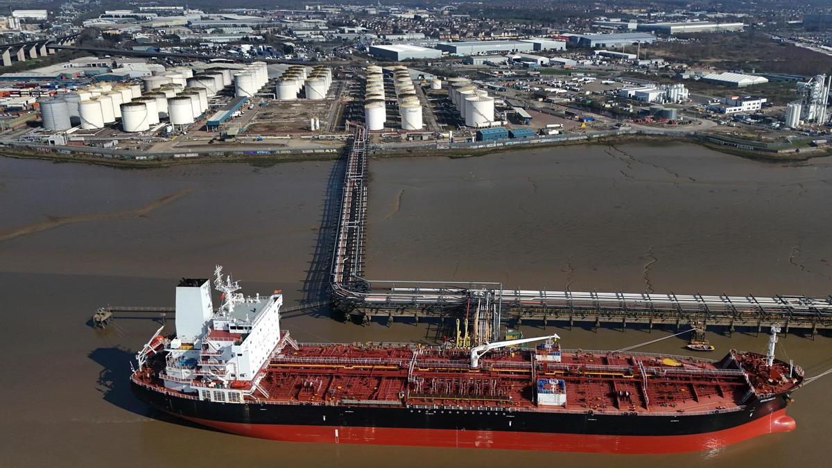 Oriente Medio se adentra en una guerra total y sin precedentes contra el suministro de combustibles