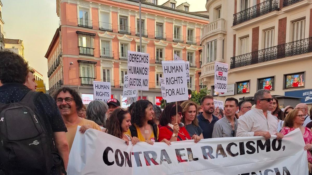 La alianza de los civilizados: un llamamiento del movimiento vecinal a la convivencia