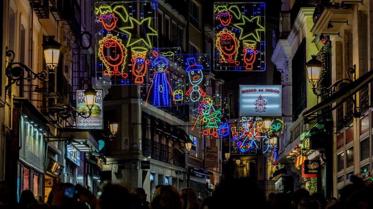 Iluminación navideña en Madrid en diciembre de 2025