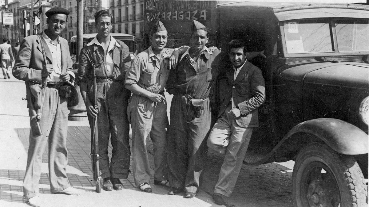 Civiles voluntarios el 27 de julio del 36, pertenecientes a Acción Ciudadana.