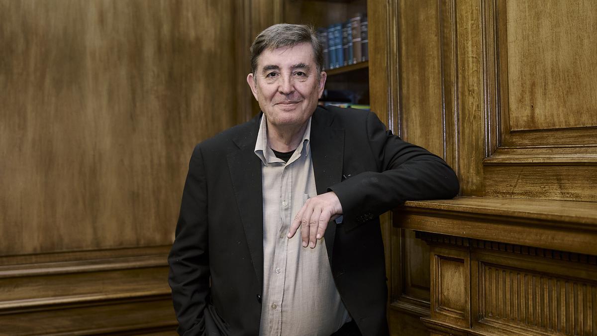 Luis García Montero regresa a la novela con 'La mejor edad'