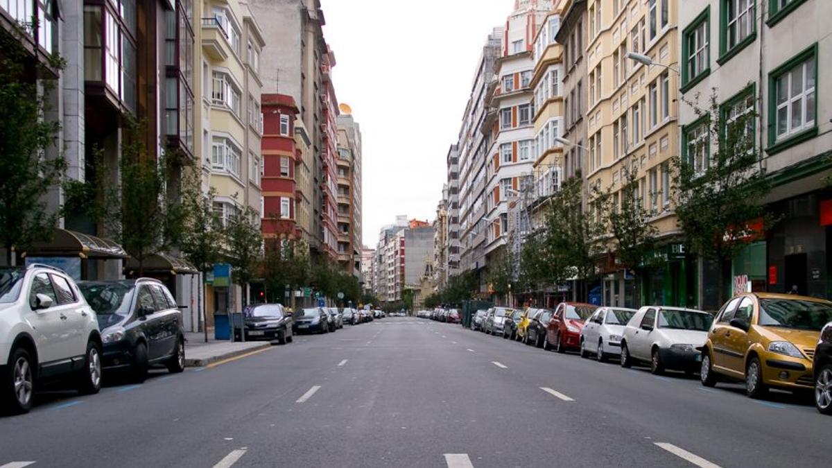 El entorno de la calle Juan Flórez, en A Coruña, es el barrio con mayor renta de Galicia.