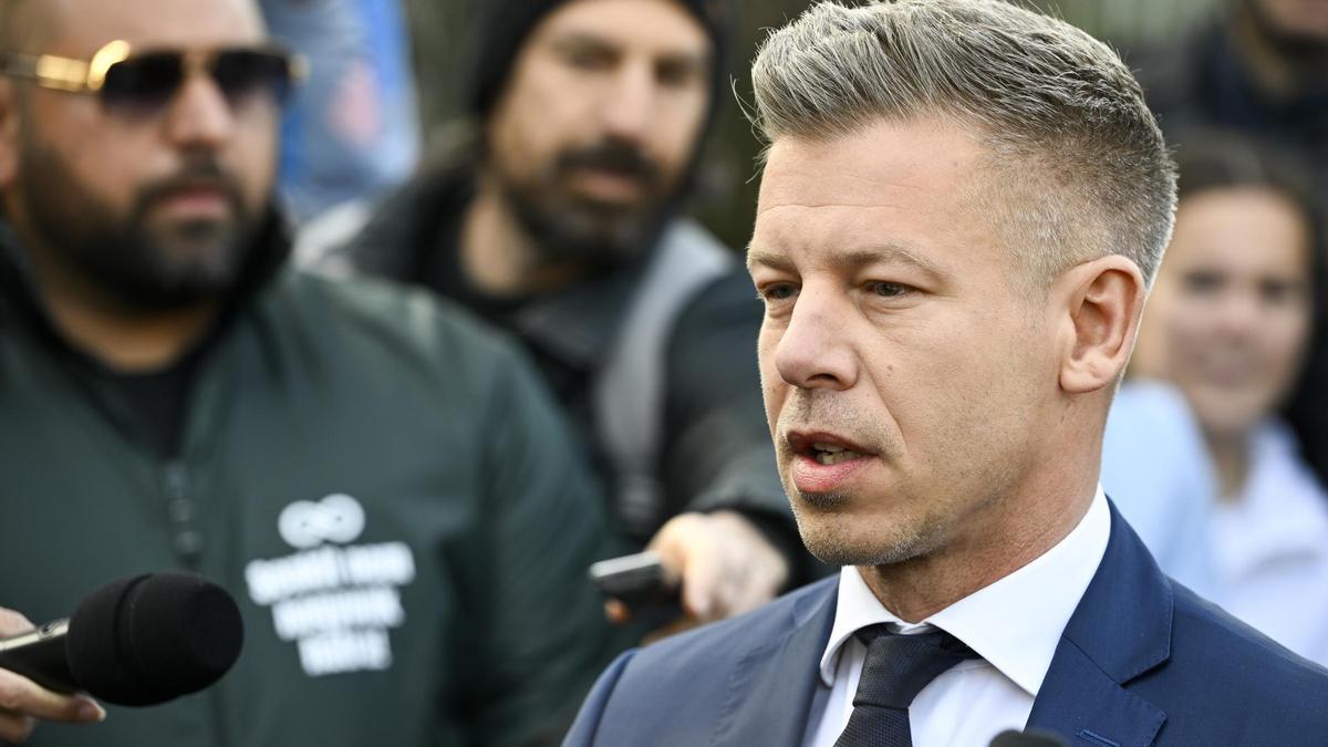 El ganador de las elecciones del domingo en Hungría, Péter Magyar.