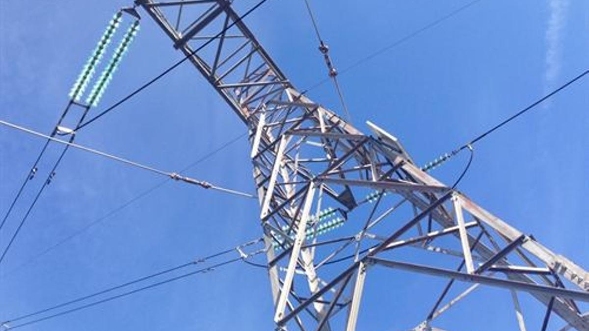 El nuevo precio eléctrico será el que haya marcado la media del pool y puede bajar un 3% el recibo