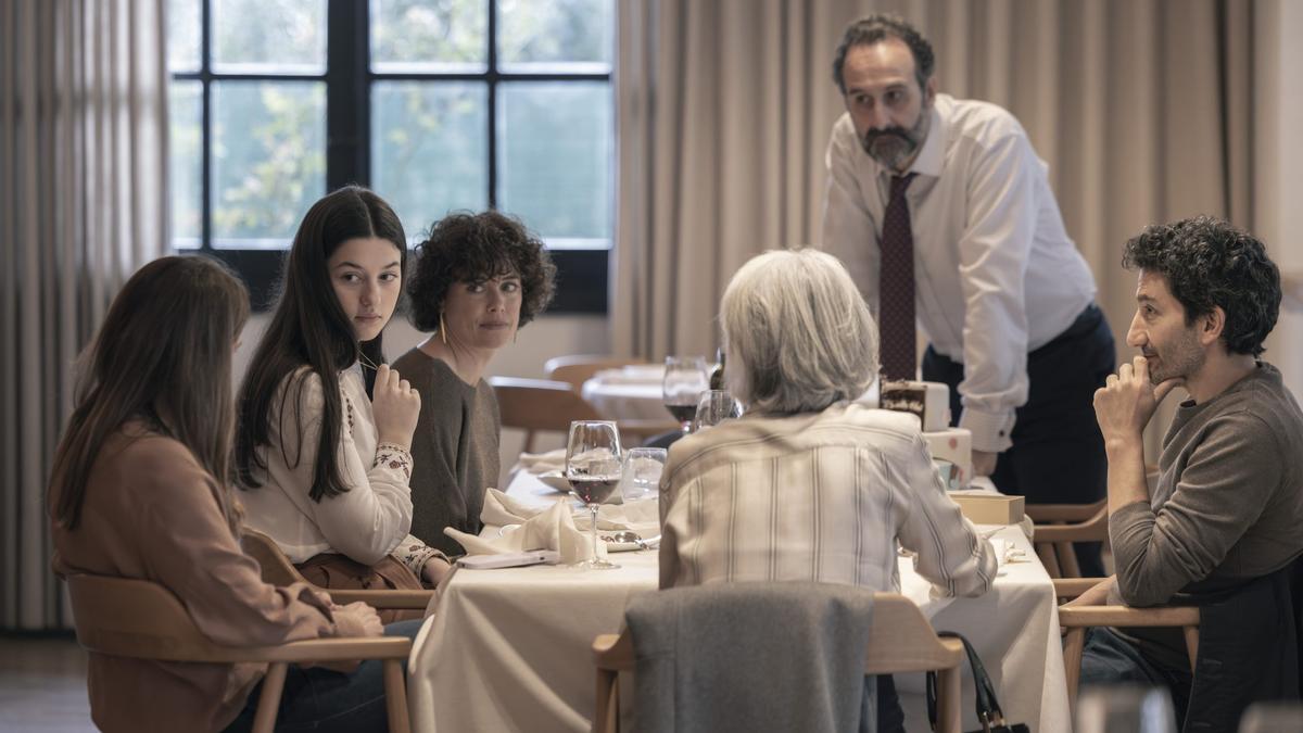 Fotograma de la película 'Los domingos'.