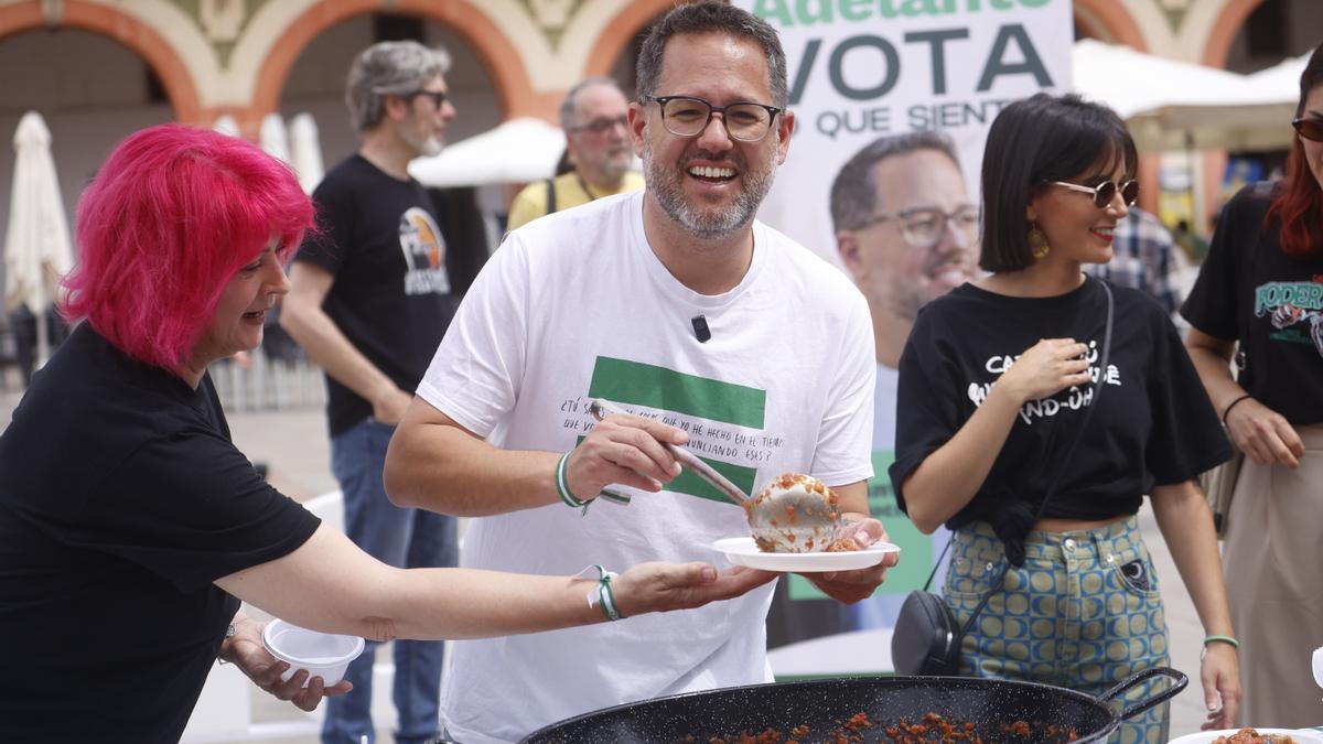 La fórmula García: por qué el candidato de Adelante Andalucía se ha convertido en el político mejor valorado