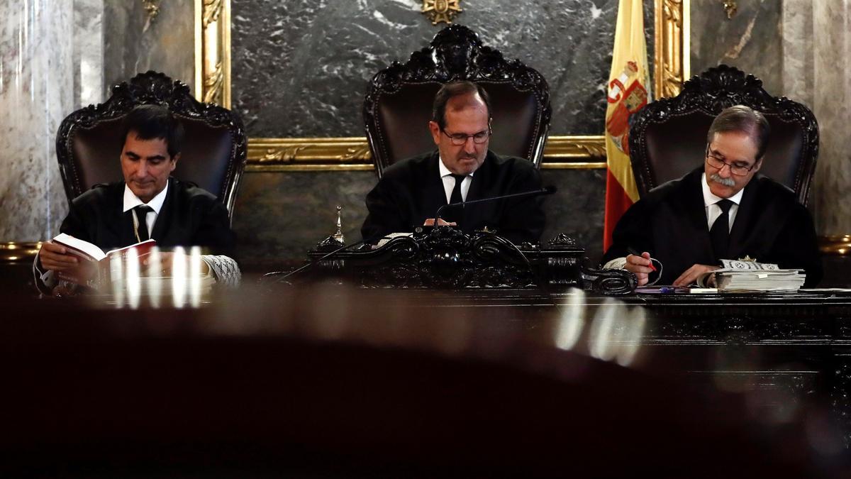 Судьи подрывают доверие к правосудию, участвуя в спорных курсах