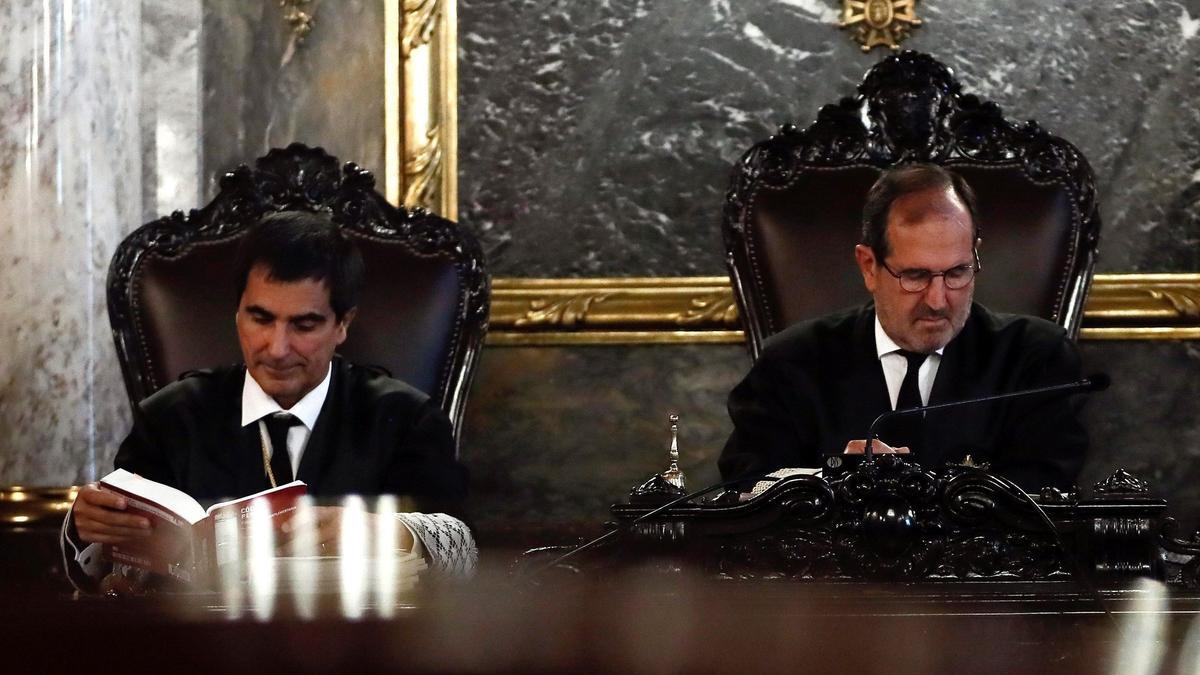 Los magistrados del Supremo Antonio del Moral y Andrés Martínez Arrieta, durante una vista.