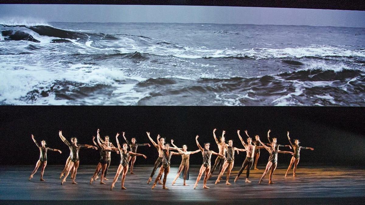 Escena de 'Woolf Works' del Royal Ballet