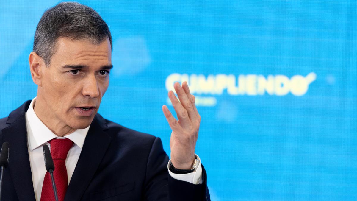 El presidente del Gobierno, Pedro Sánchez, durante una rueda de prensa, en el Palacio de la Moncloa.