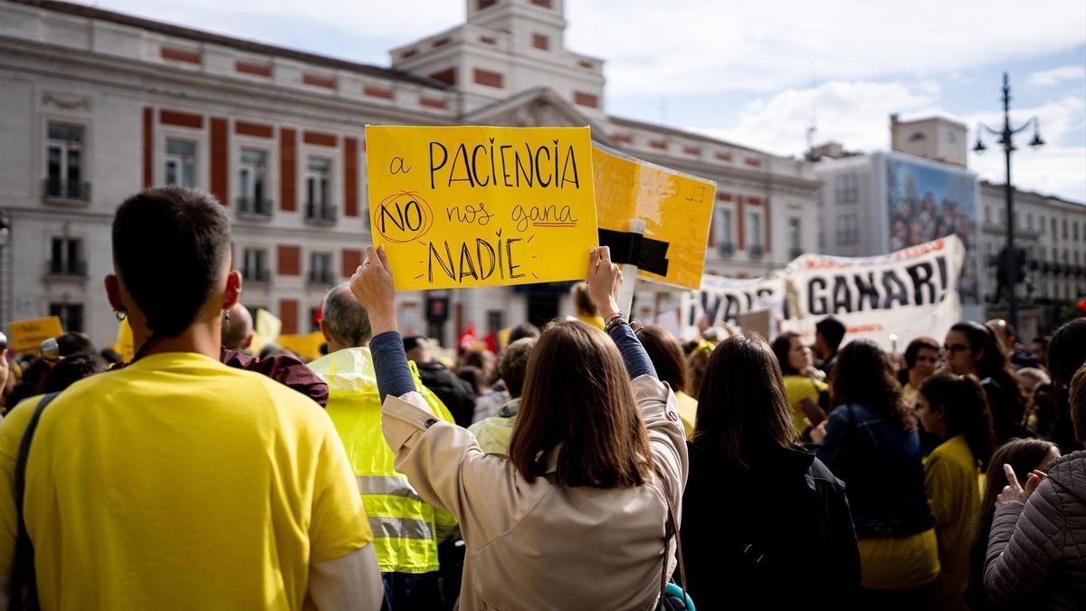 Decenas de personas durante una manifestación de educadoras de Infantil en Madrid.