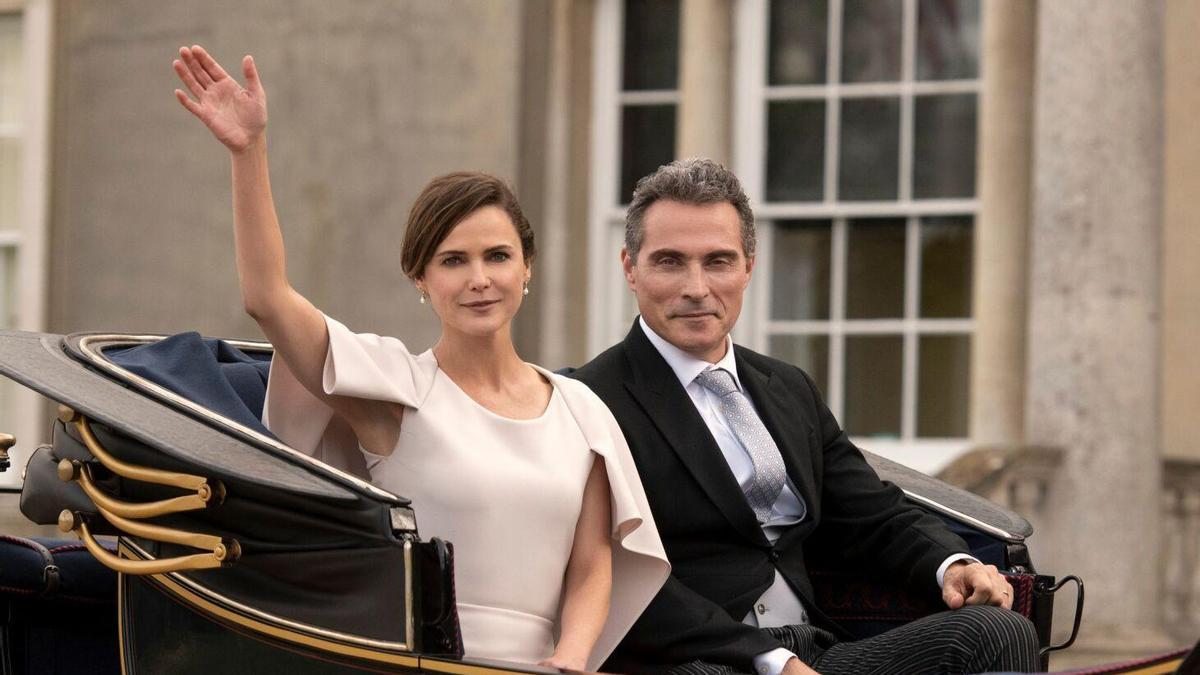 ‘La diplomática’, el regreso de la irresistible serie sobre conflictos internacionales y matrimoniales