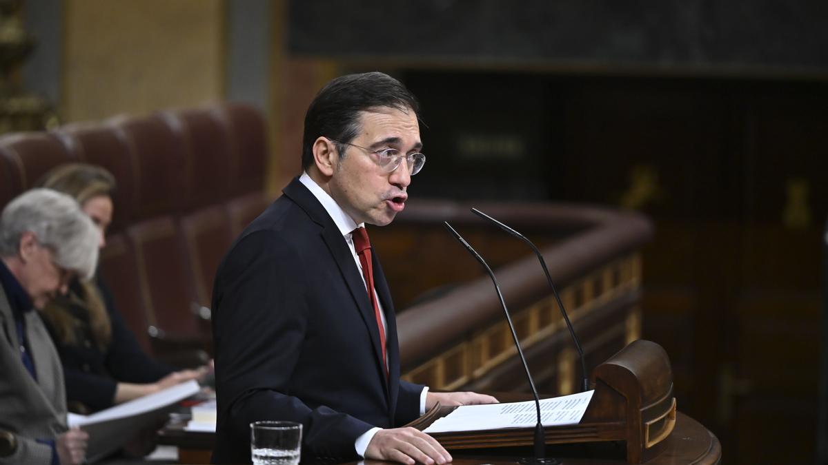 El ministro de Asuntos Exteriores, José Manuel Albares, comparece en el Congreso de los Diputados.